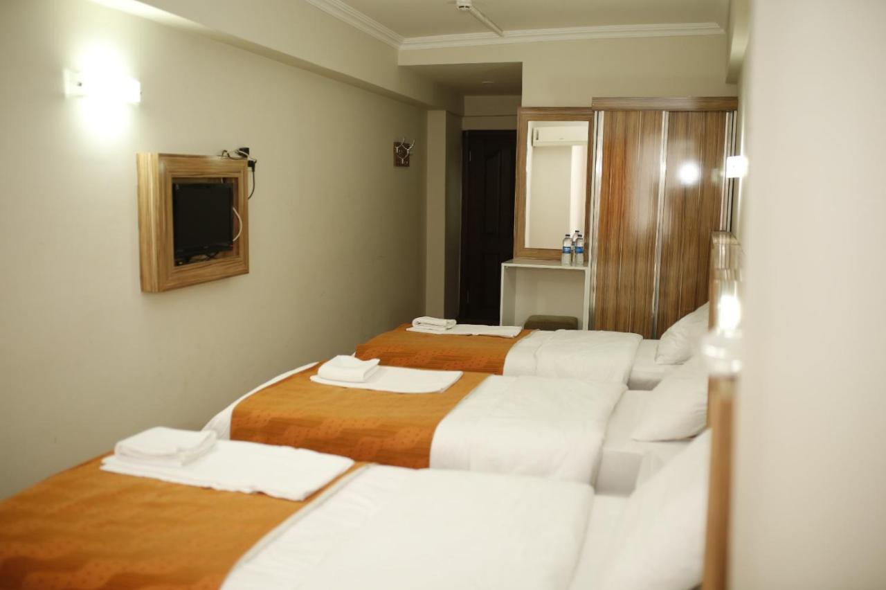 Oezhan Hotel Antalya Bagian luar foto