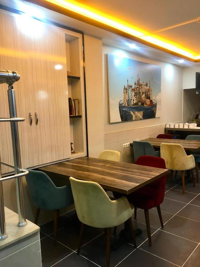 Oezhan Hotel Antalya Bagian luar foto