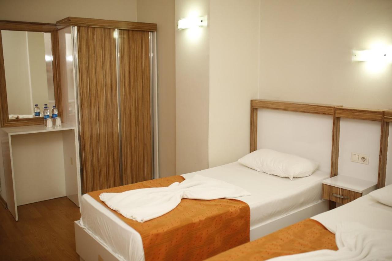 Oezhan Hotel Antalya Bagian luar foto